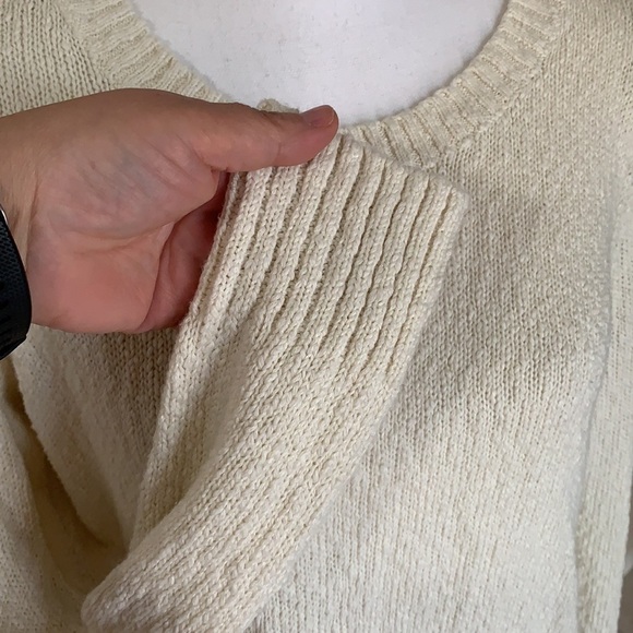 Old navy knit sweater - Picture 3 of 7